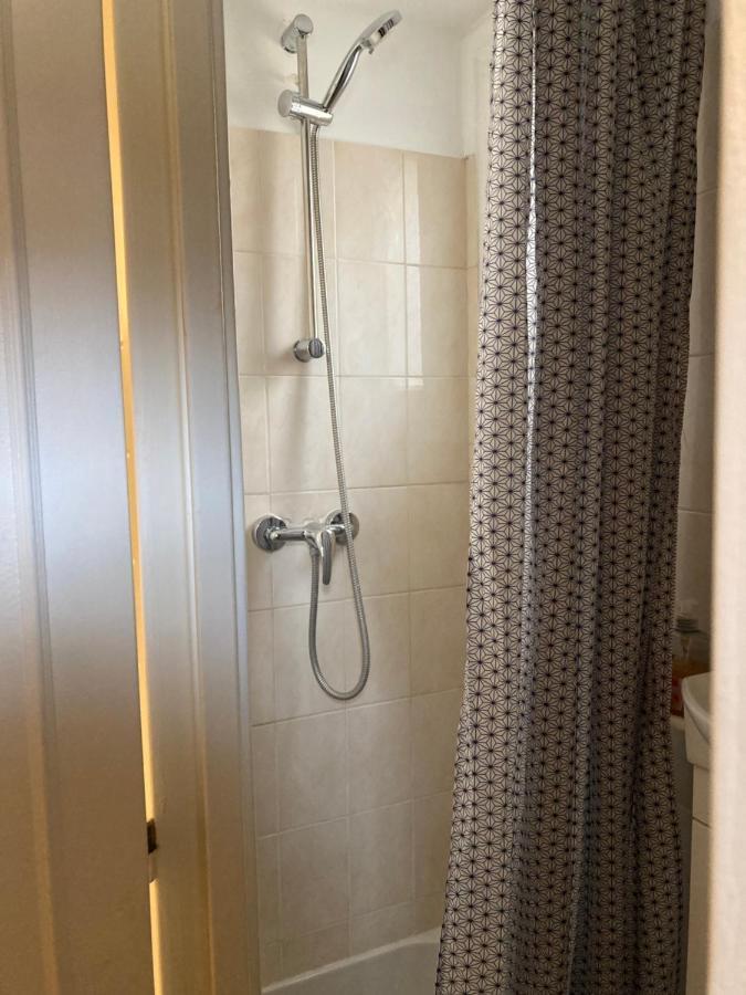 Une Chambre Chez Nous, A 12 Minutes De Paris Malakoff Exteriér fotografie